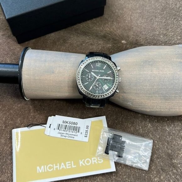 MICHAEL KORS Black MOP Dial Black Acrylic Bracelet with Glitz Watch - Picture 2 of 9